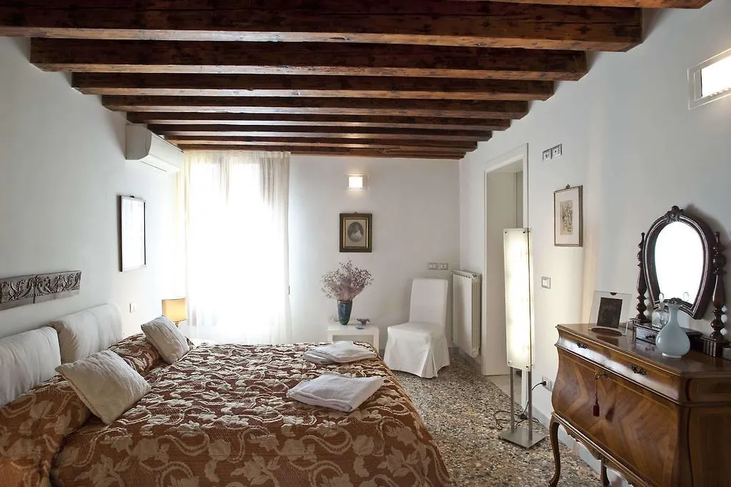 Ca Dell'Ambasciatore Apartment Venice