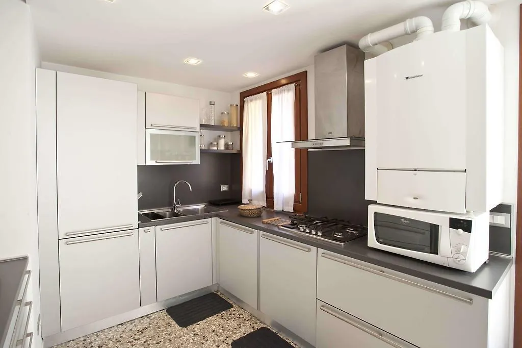 Ca Dell'Ambasciatore Apartment Venice Италия