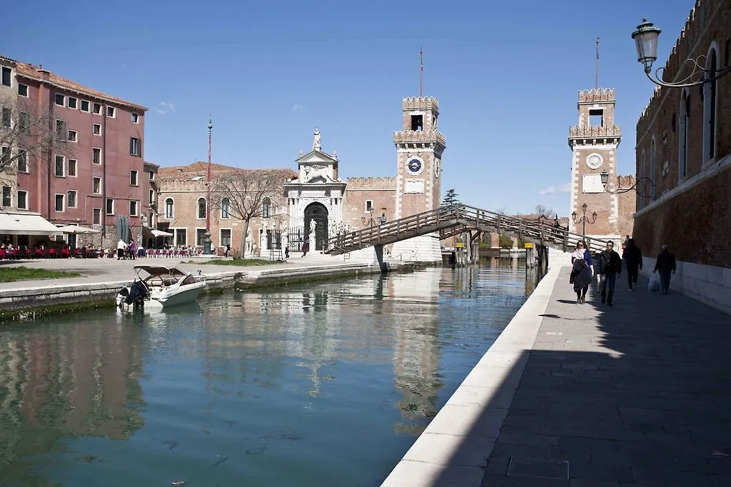 Ca Dell'Ambasciatore Apartment Venice