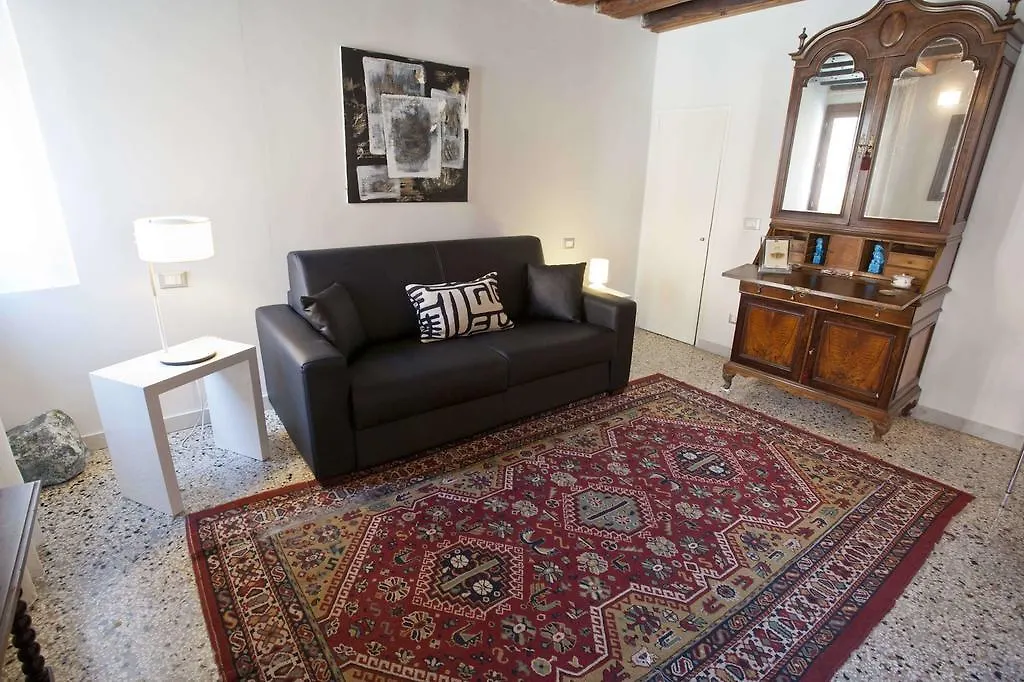 Ca Dell'Ambasciatore Apartment Venice 0*,