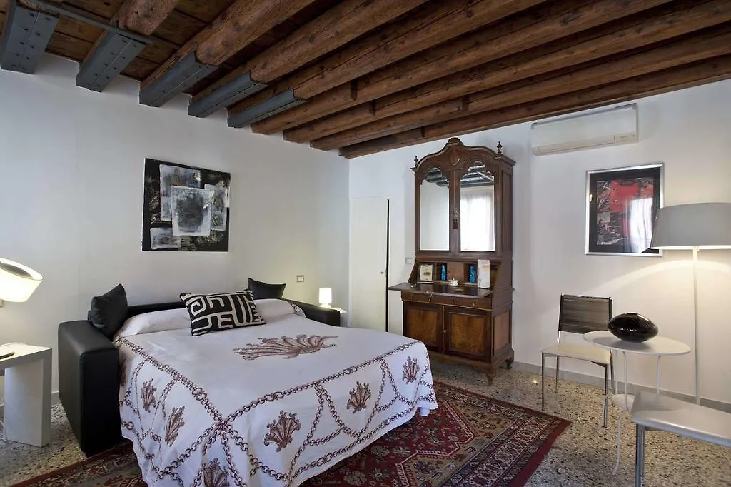 Ca Dell'Ambasciatore Apartment Venice